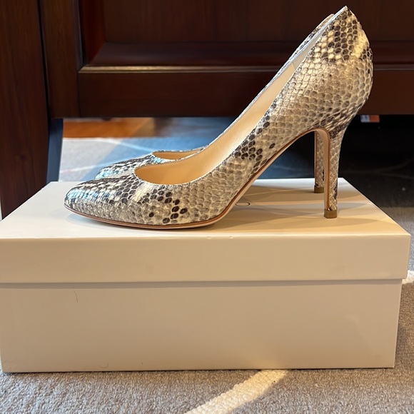 NWB Jimmy Choo Gilbert Pump in Snake Print Leather - Picture 2 of 4